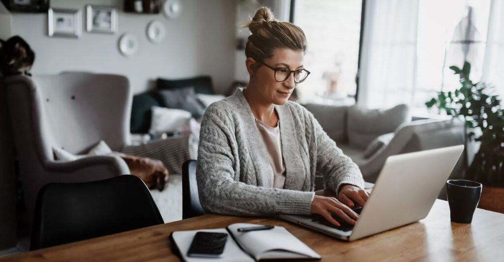 Kas gali išrašyti sąskaitą faktūrą?